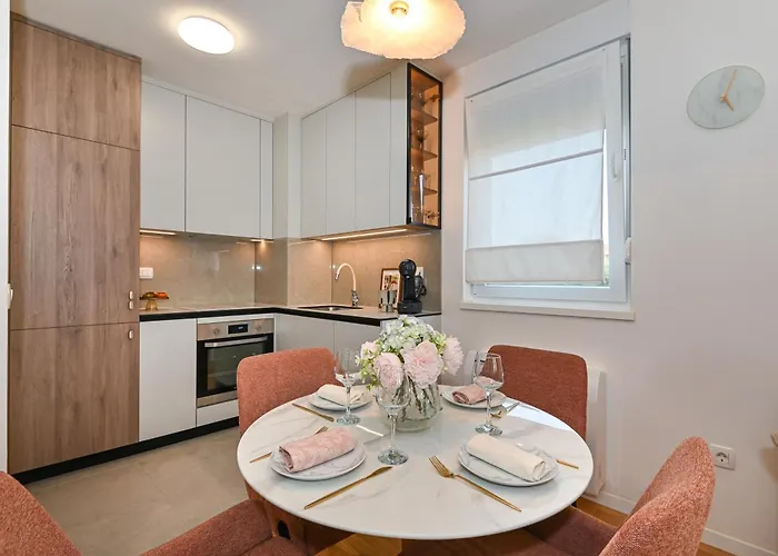 D'or With Free Private Parking Apartament Zadar