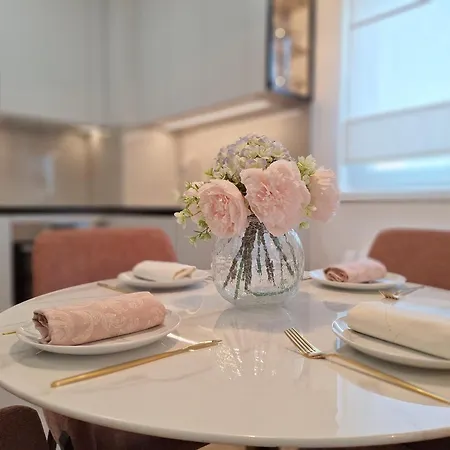 D'or With Free Private Parking *