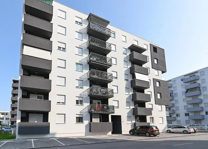 D'or With Free Private Parking *